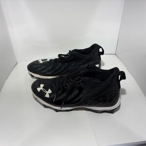 Under Armour Men's Black and White Baseball Cleats